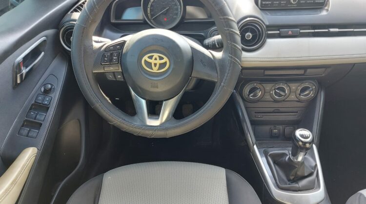 Toyota Yaris R 2016