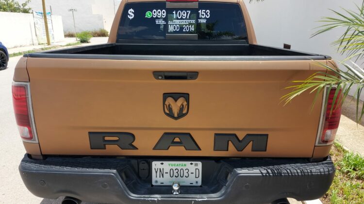 Dodge RAM 1500 Laramie 2014