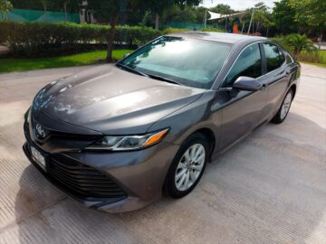 Toyota Camry LE 2.5 At 2019