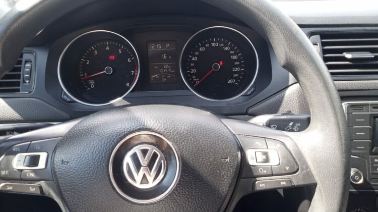 Volkswagen Jetta Automático 2016