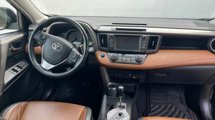 Toyota RAV4 XLE Plus 2016