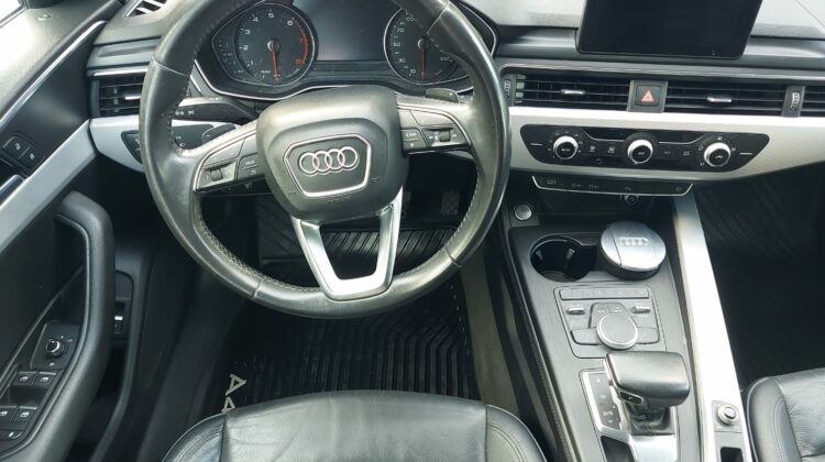 Audi A4 Select 2018