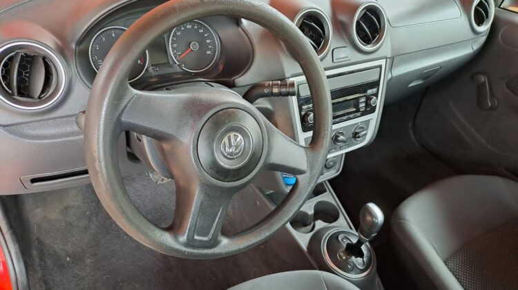 Volkswagen Gol HB Automático 2015