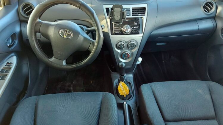 Toyota Yaris Sedan 2015