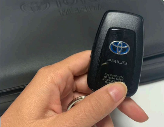 Toyota Prius Híbrido 2020 – Bajo Kilometraje y en excelente estado