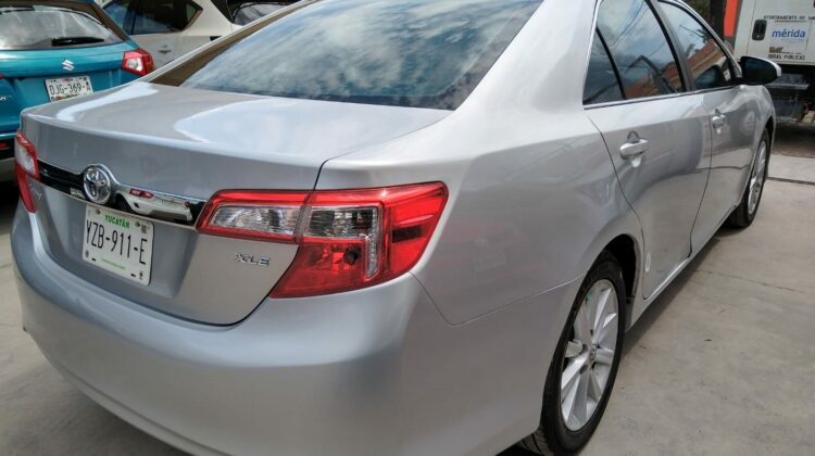 Toyota Camry XLE 2012