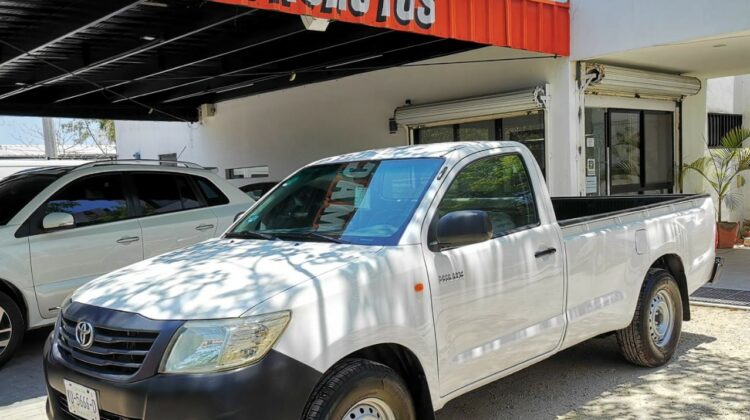 Toyota Hilux 2014 Pick Up Std