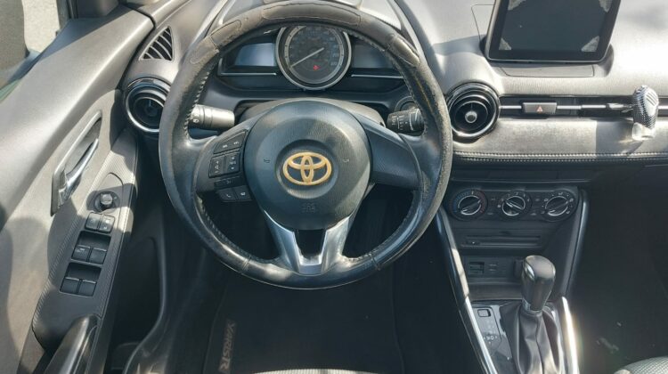 Toyota Yaris R 2016
