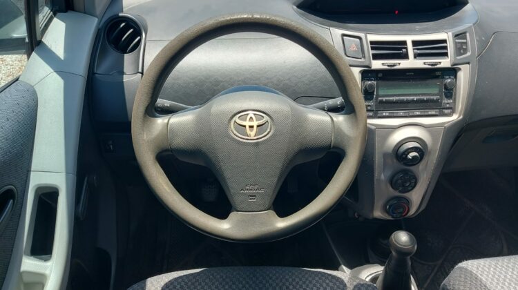 Toyota Yaris Core 2009