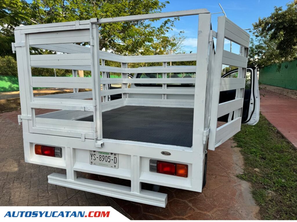 Nissan Estaca NP300 STD 2018