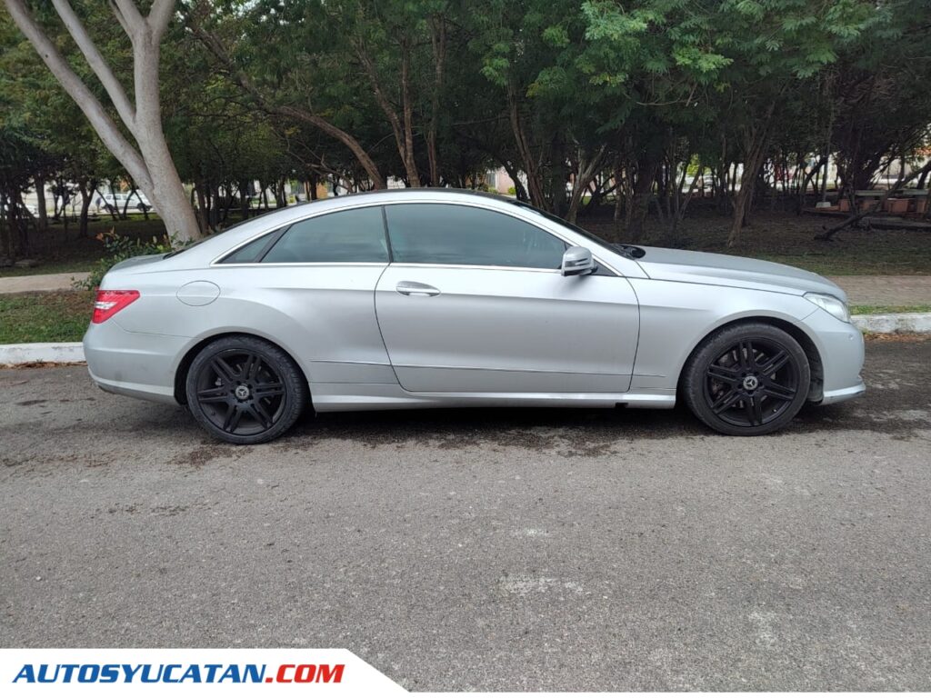 Mercedes-Benz E500 2011