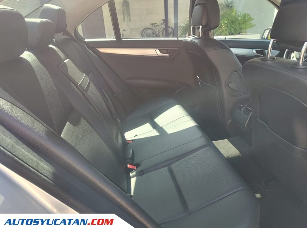 Mercedes Benz C200 2013