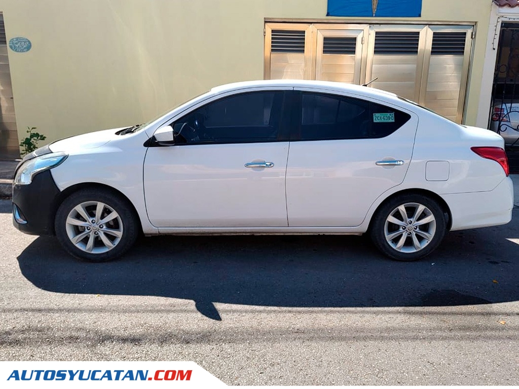 Nissan Versa Advance 2018
