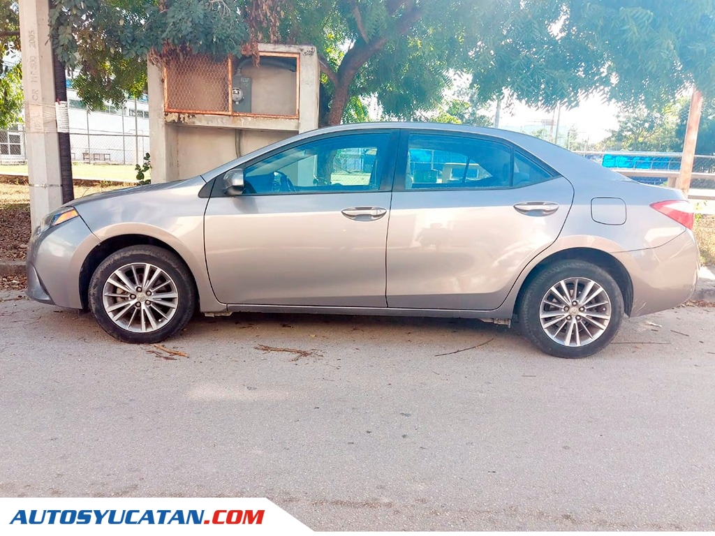 Toyota Corolla LE 2015