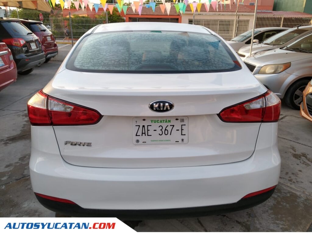 Kia Forte LX Sedan Standard 2016