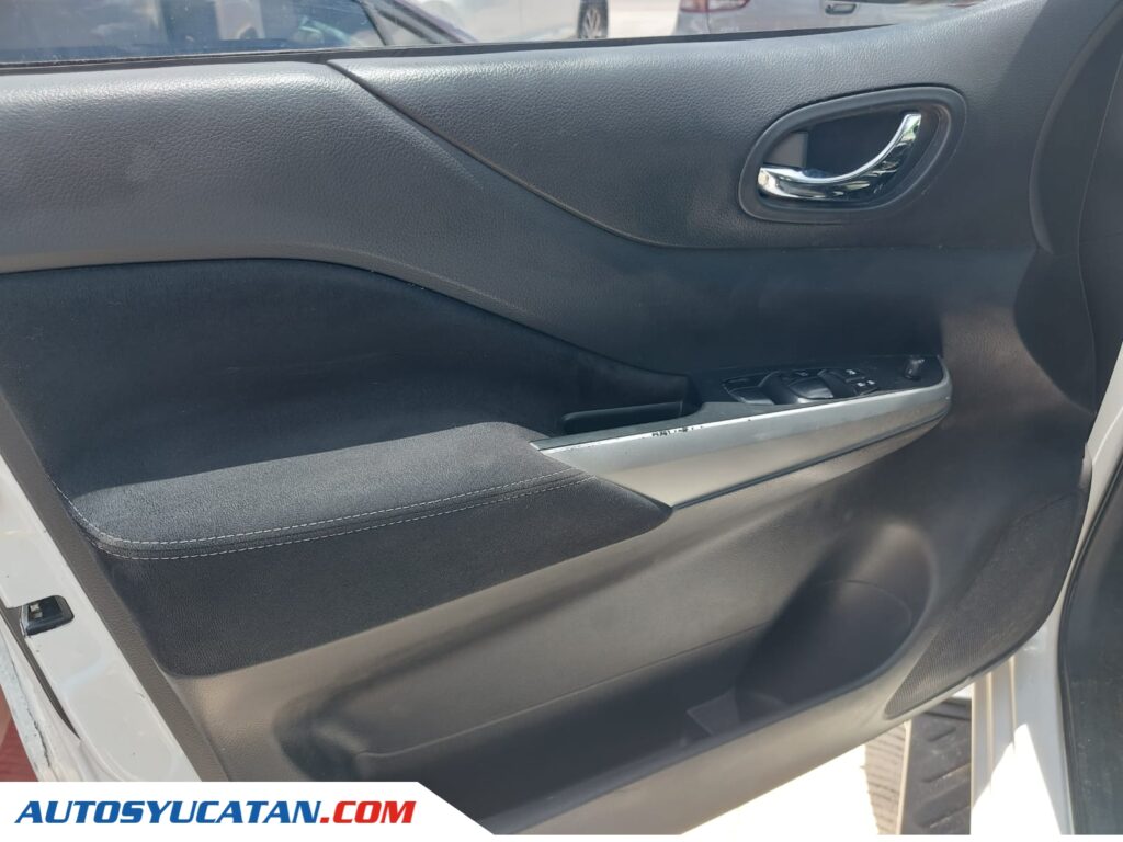 Nissan Frontier LE 2019