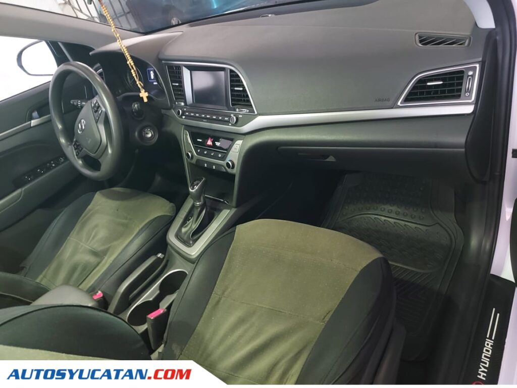 Hyundai Elantra Premium 2018