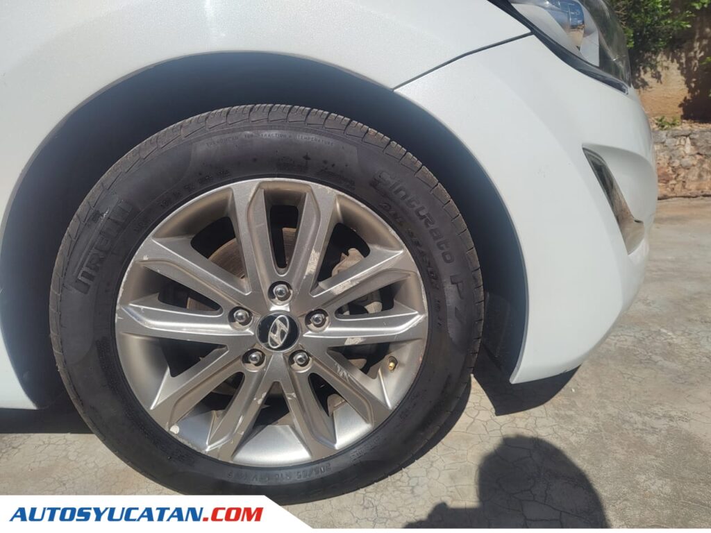 Hyundai Elantra 2015