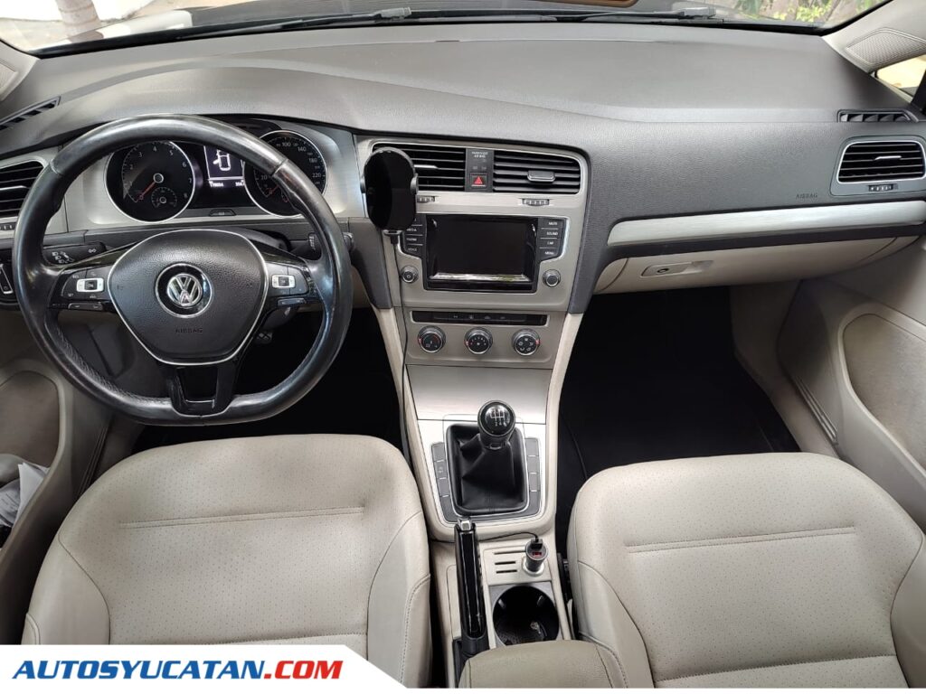 Volkswagen Golf Comfortline 2015