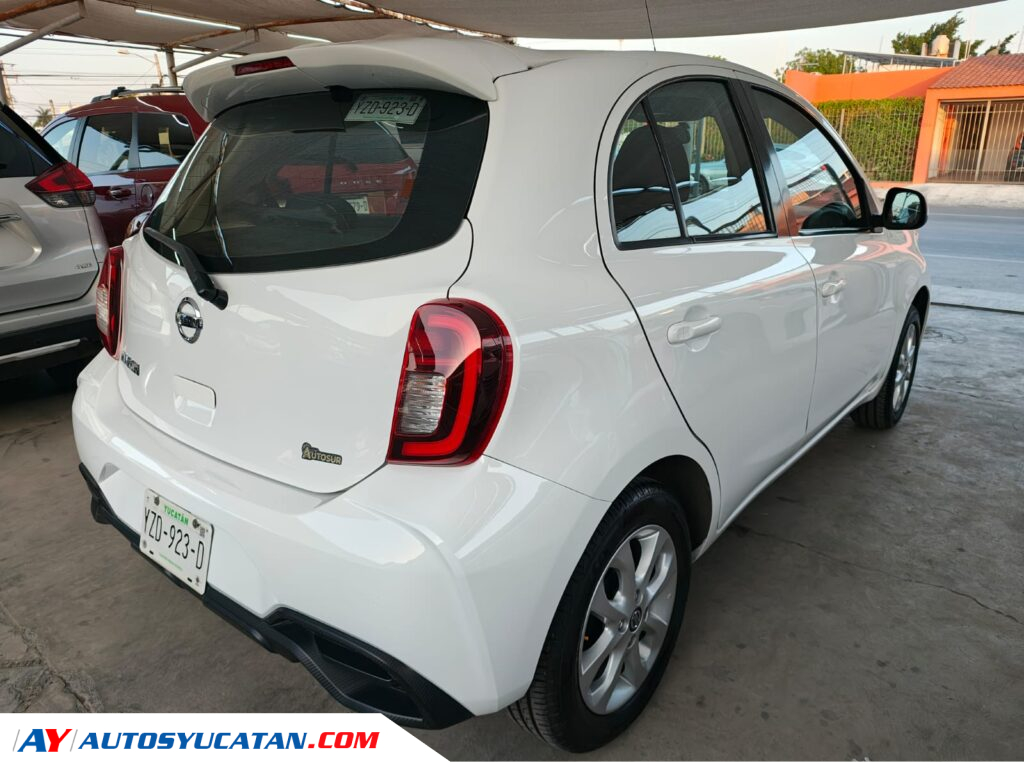 Nissan March Advance Automático 2021