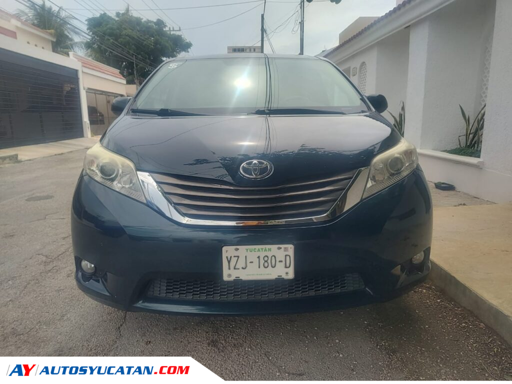 Toyota Sienna 2011