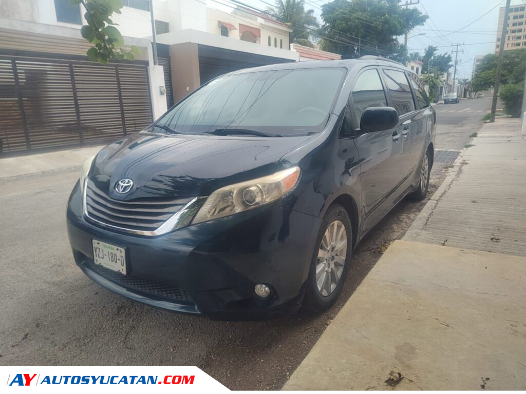 Toyota Sienna 2011