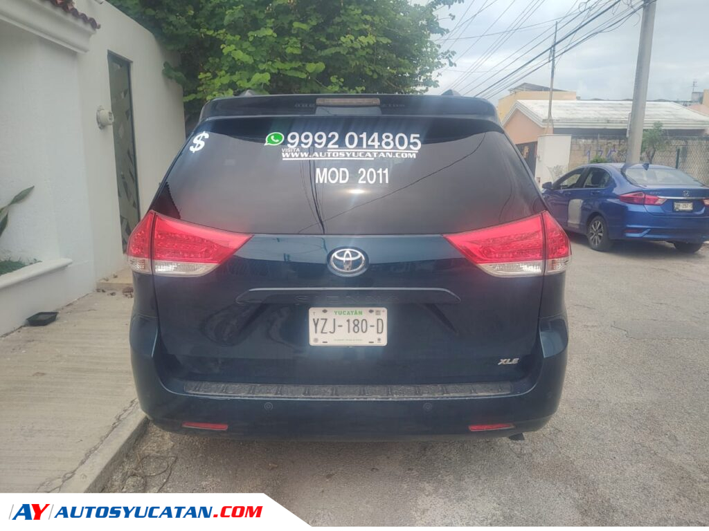Toyota Sienna 2011