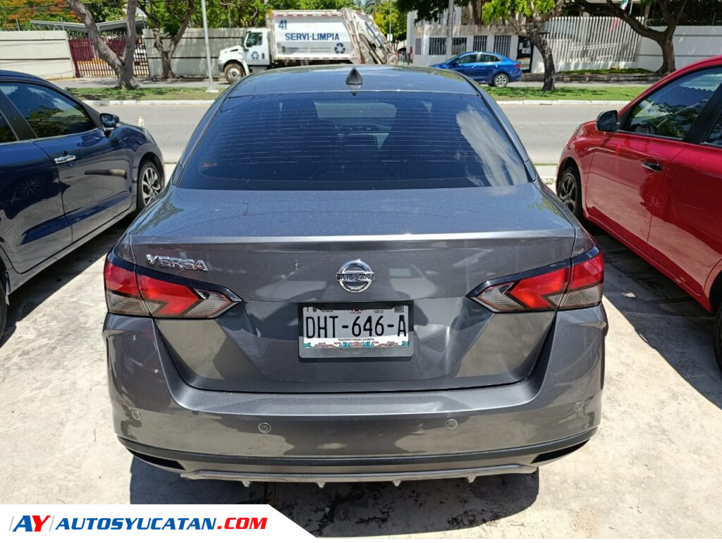 Nissan Versa Automático 2020