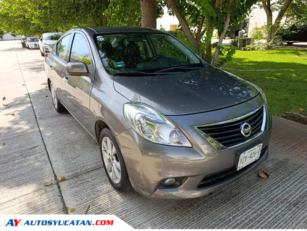 Nissan Versa Exclusive 2014