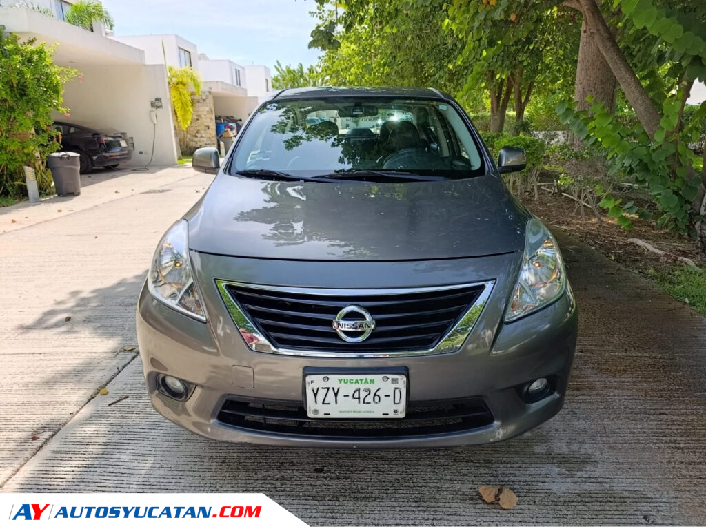 Nissan Versa Exclusive 2014