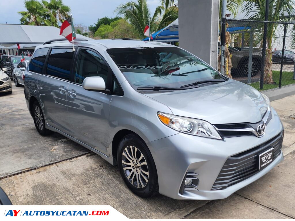 Toyota Sienna 2020