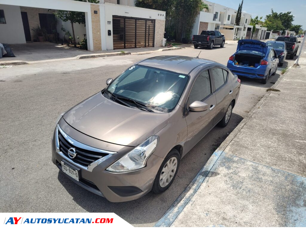 Nissan Versa Sense 2018