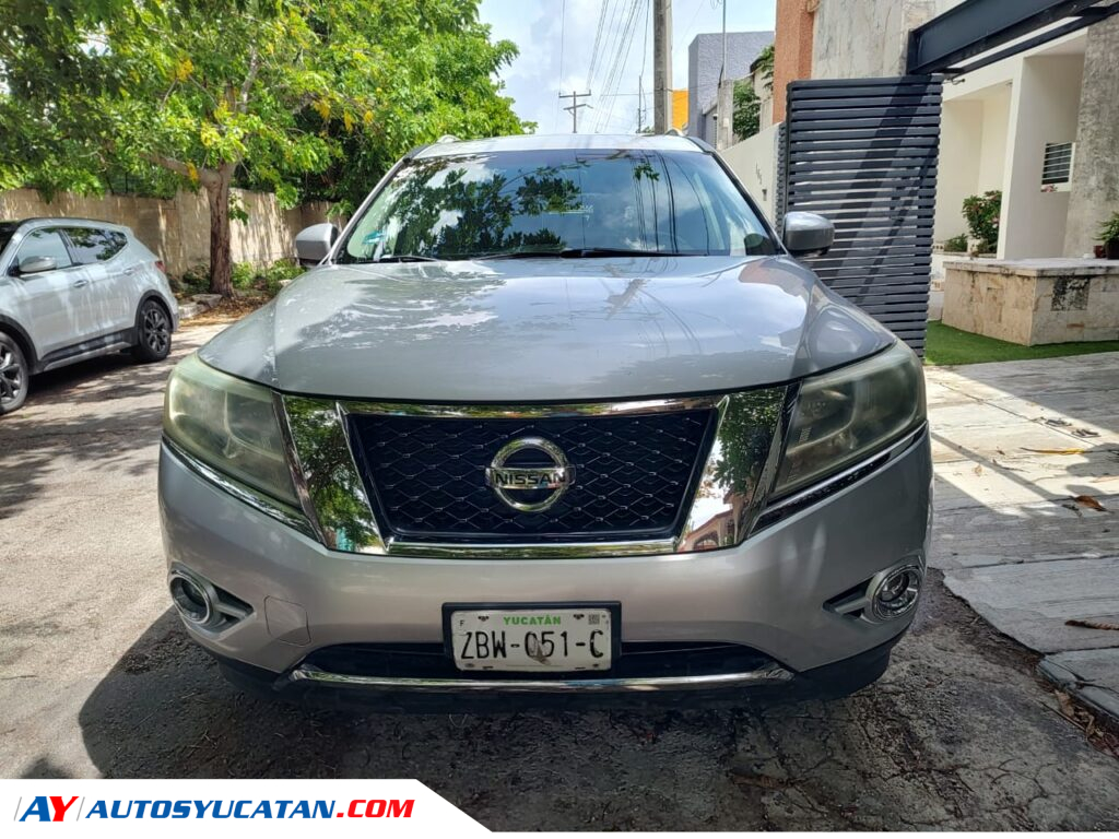 Nissan Pathfinder Exclusive 4x4 2013