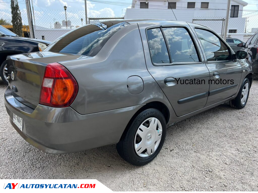 Nissan Platina 2004