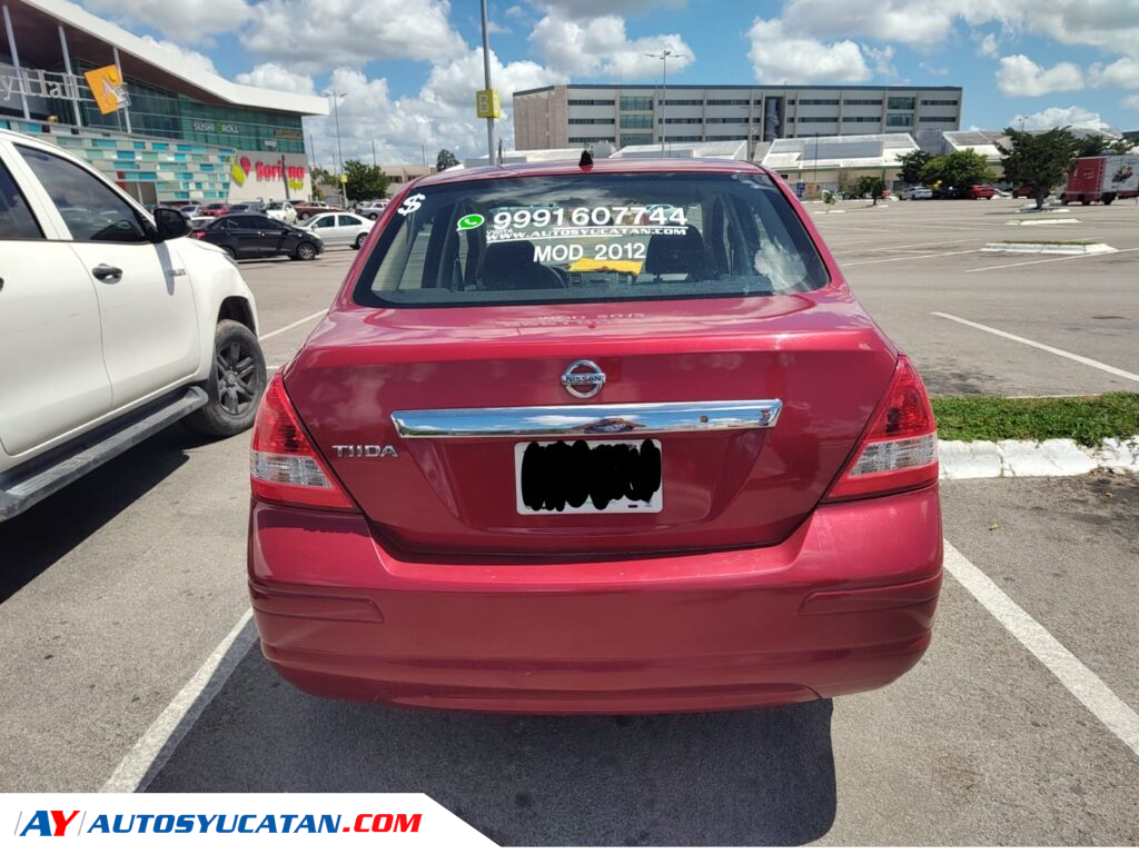 Nissan Tiida Custom 2012