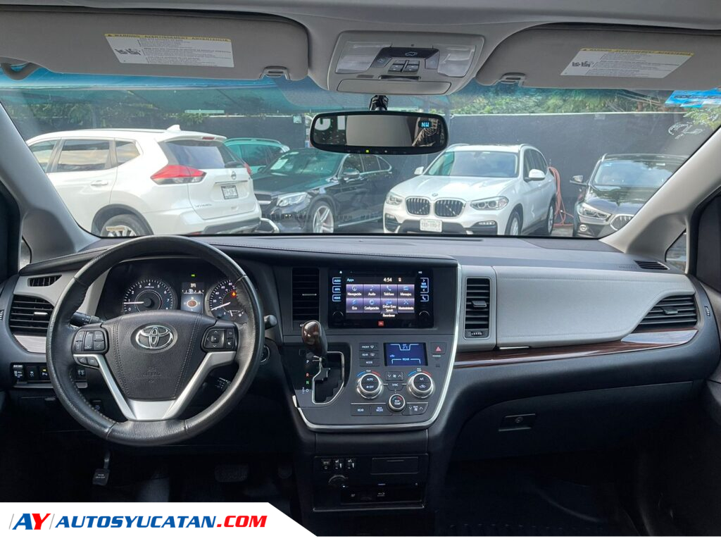 Toyota Sienna Limited 2017