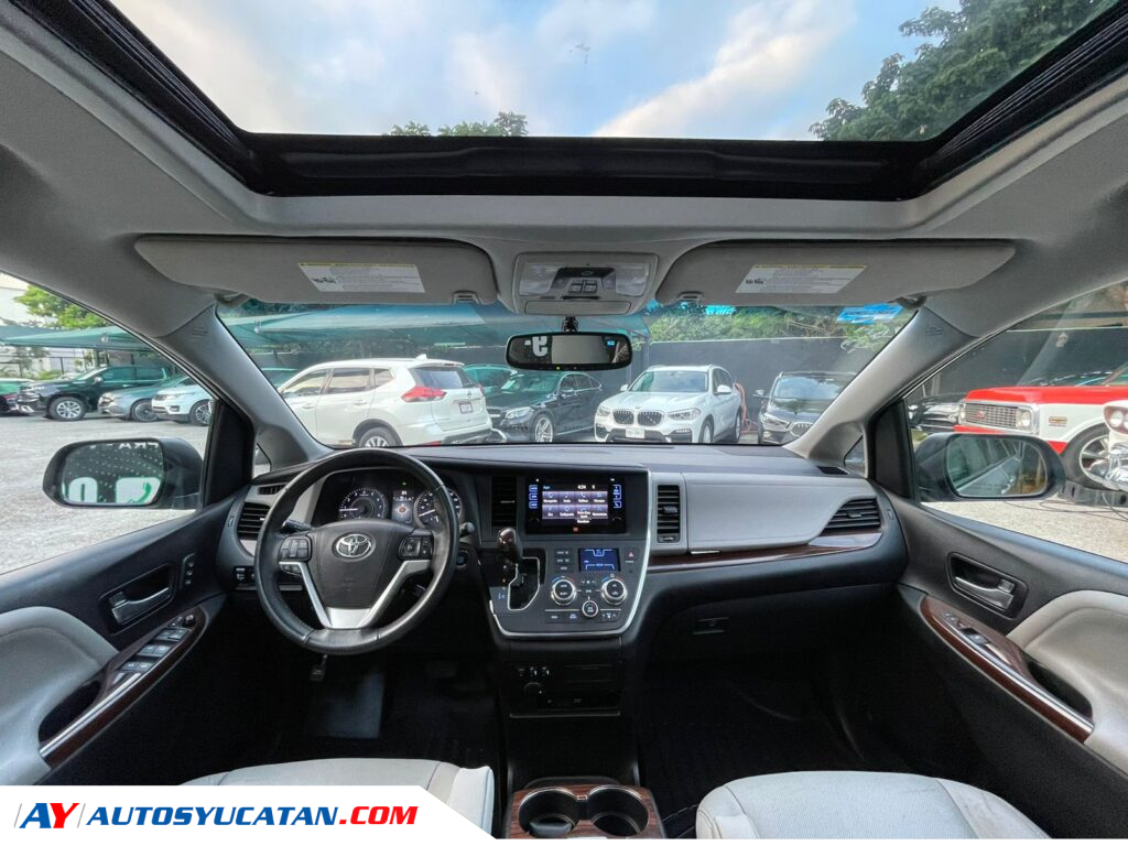 Toyota Sienna Limited 2017