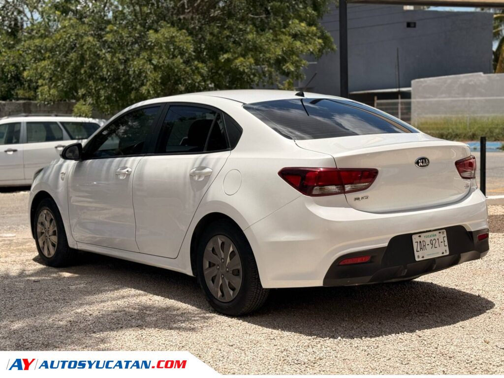KIA RIO L SEDAN 2020 ESTANDAR