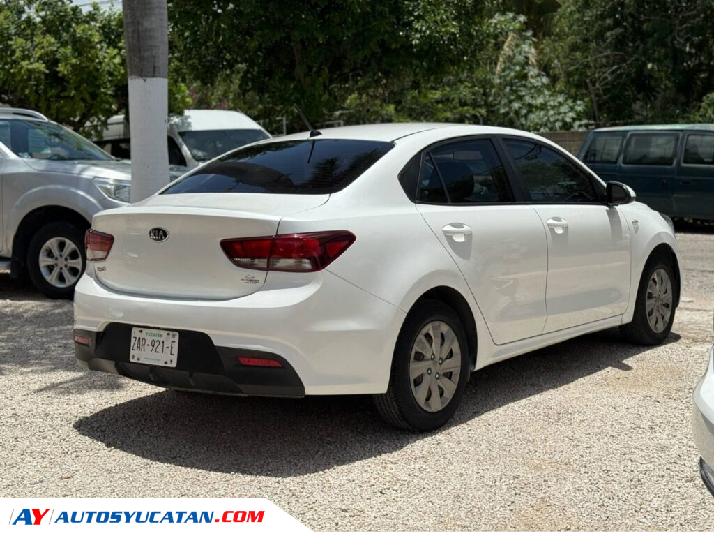 KIA RIO L SEDAN 2020 ESTANDAR