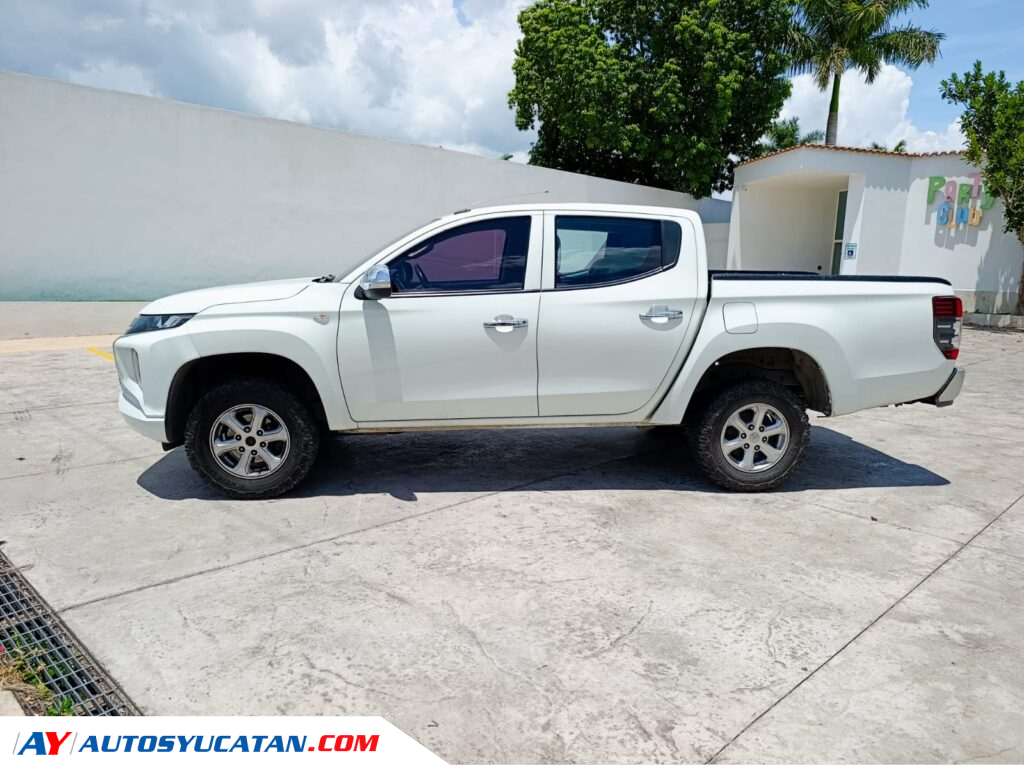 Mitsubishi L200  GLX  Diesel 4x4  2022