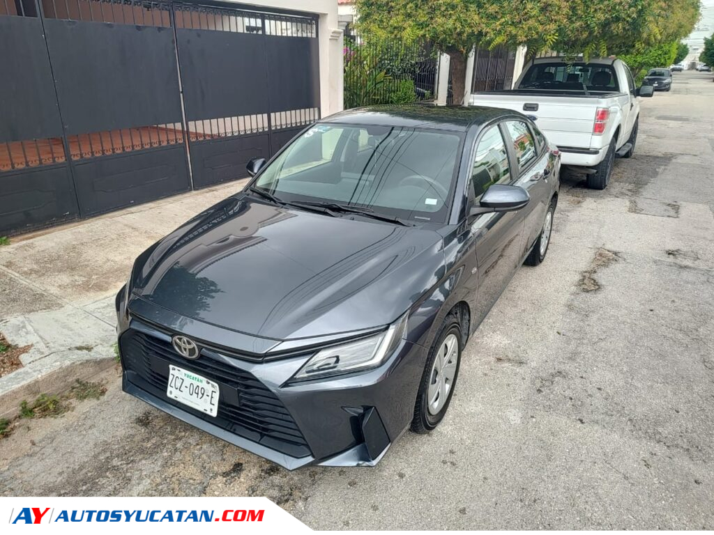 Toyota Yaris SD Base CVT  2023