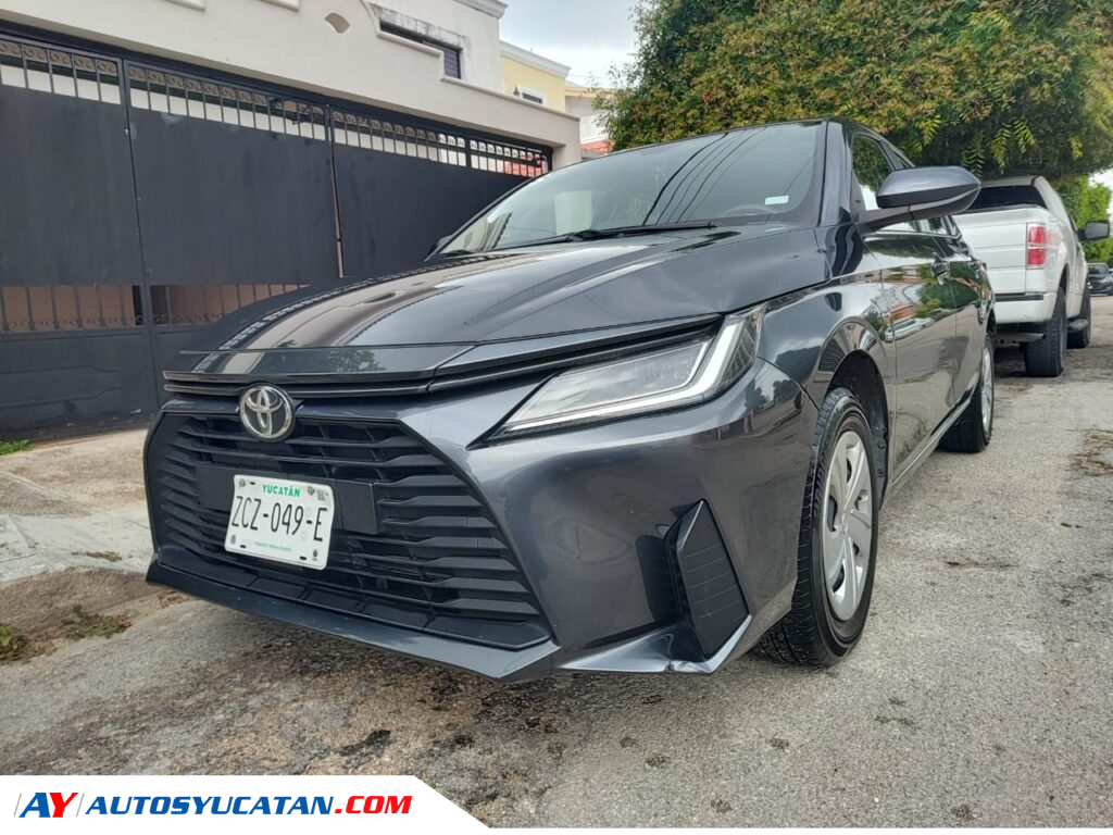 Toyota Yaris SD Base CVT  2023