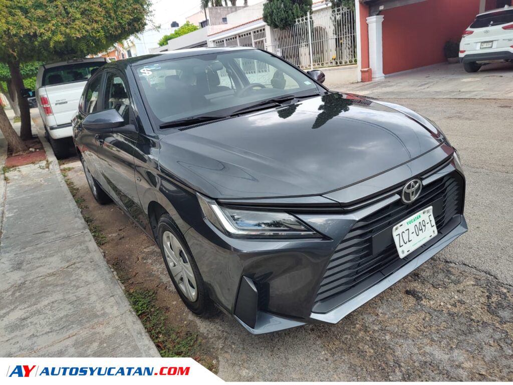 Toyota Yaris SD Base CVT  2023