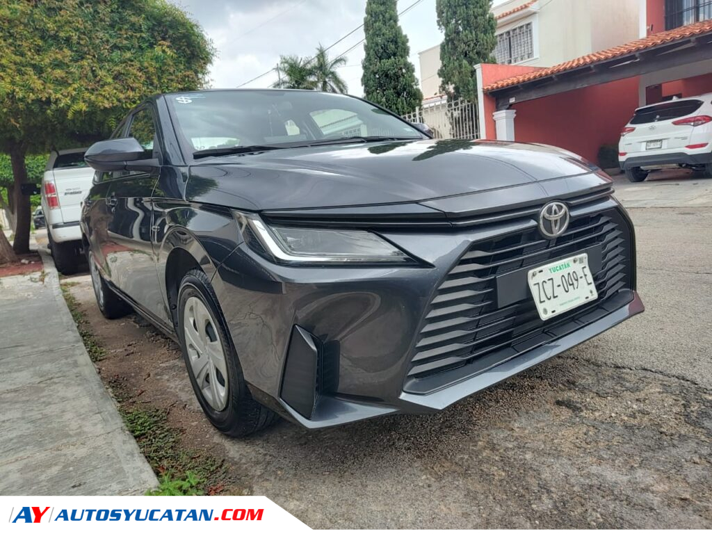 Toyota Yaris SD Base CVT  2023