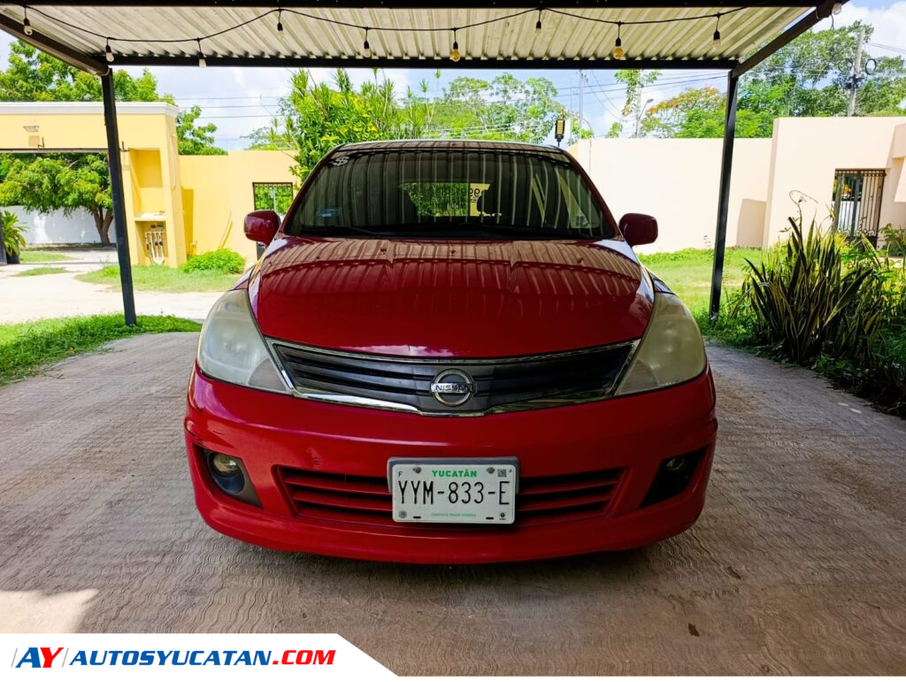 Nissan Tiida Emotion Hatchback 2011