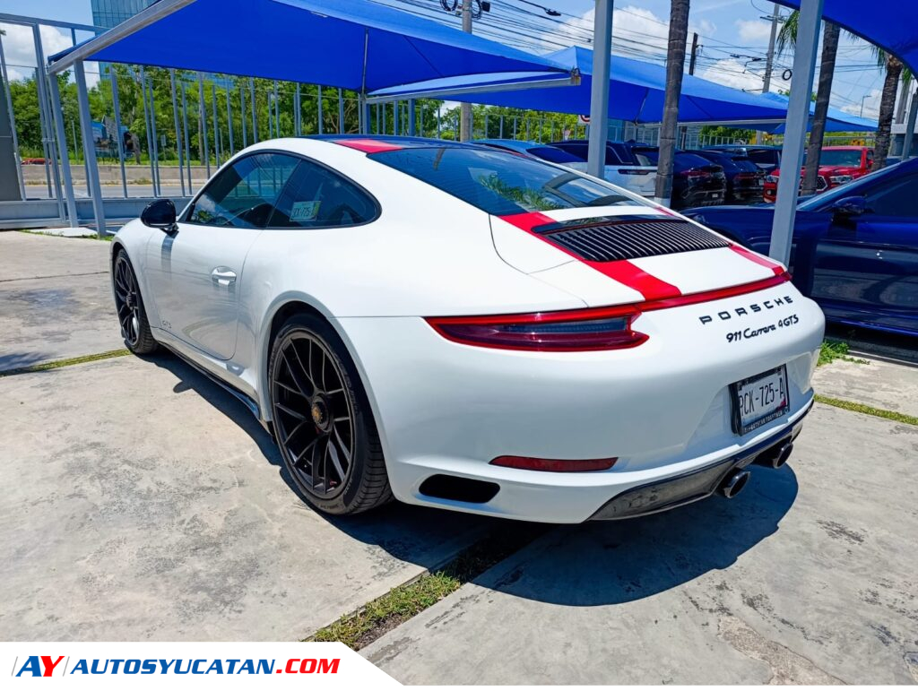 Porsche 911 Carrera 4GTS 2018