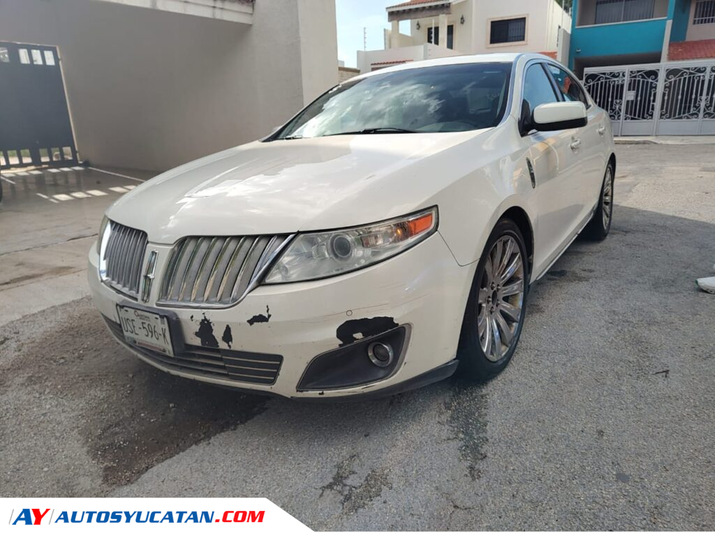 Lincoln MKS 2012