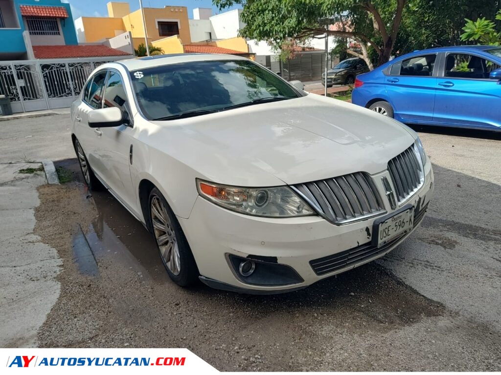 Lincoln MKS 2012