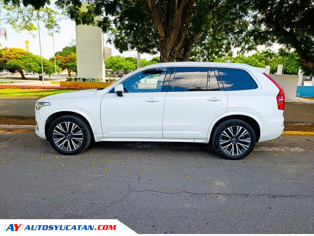 Volvo XC90 Momentum AWD T/A Polestar 2021