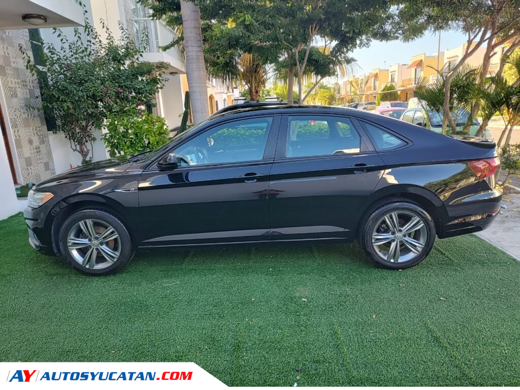 Volkswagen Jetta R line 2022